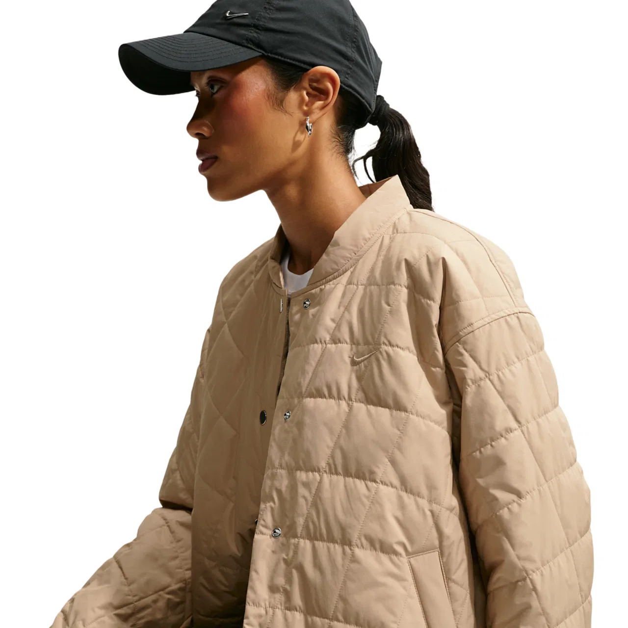 Женская куртка-бомбер с капюшоном Nike Therma-FIT, Parachute Beige — фото 3