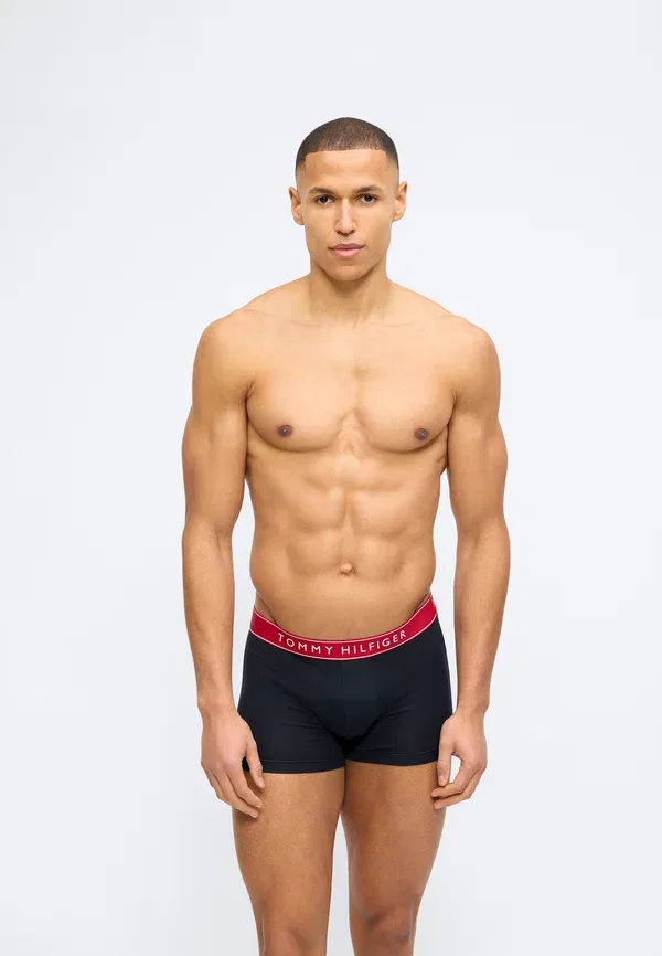 Комплект трусов из 3 штук Tommy Hilfiger, белый/красный — фото 2