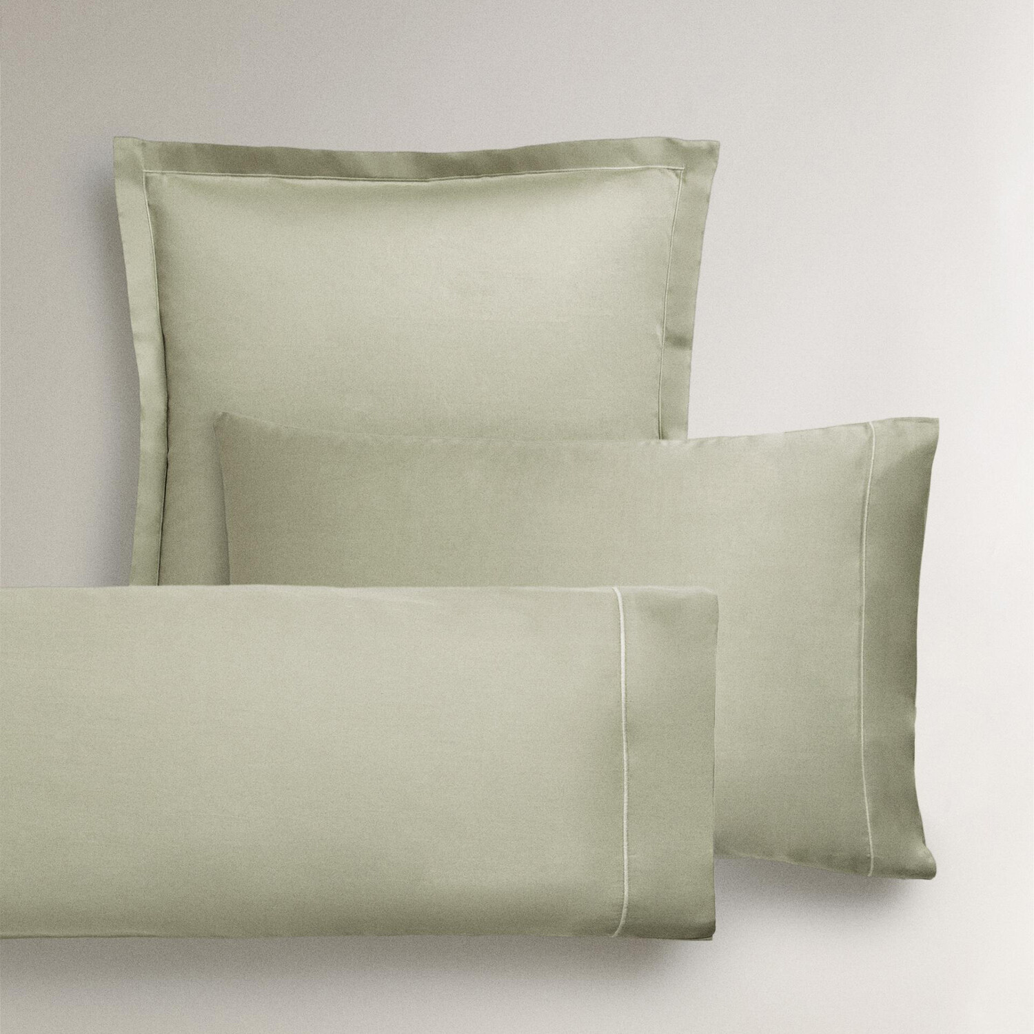 

Сатиновая наволочка с отделкой Zara Home, 300 нитей, светло-зеленый
