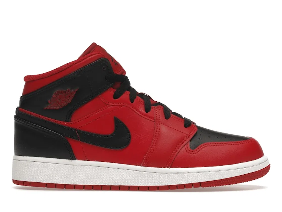 Детские кроссовки с высоким берцем Jordan 1 Mid Reverse Bred (2021) (GS) Jordan, Gym Red/White/Black