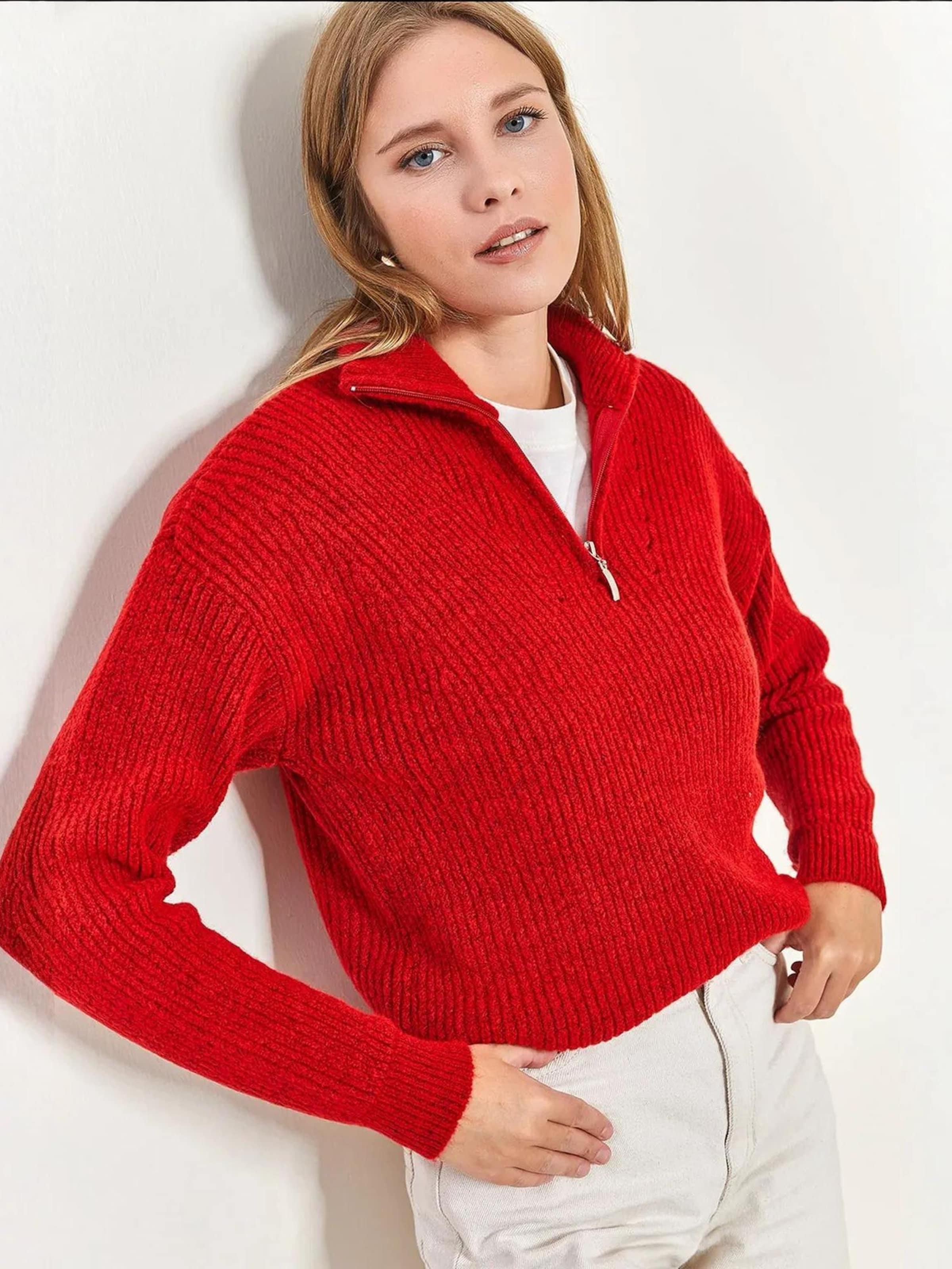 

Bianco Lucci Свитер красного цвета