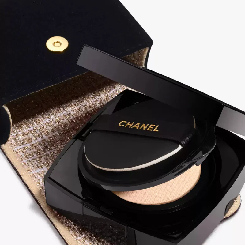 Женская тональная основа с воздушной подушкой Golden Brick Air Cushion Luxury Style Essence, 12 г, CHANEL, BR12 — фото 4