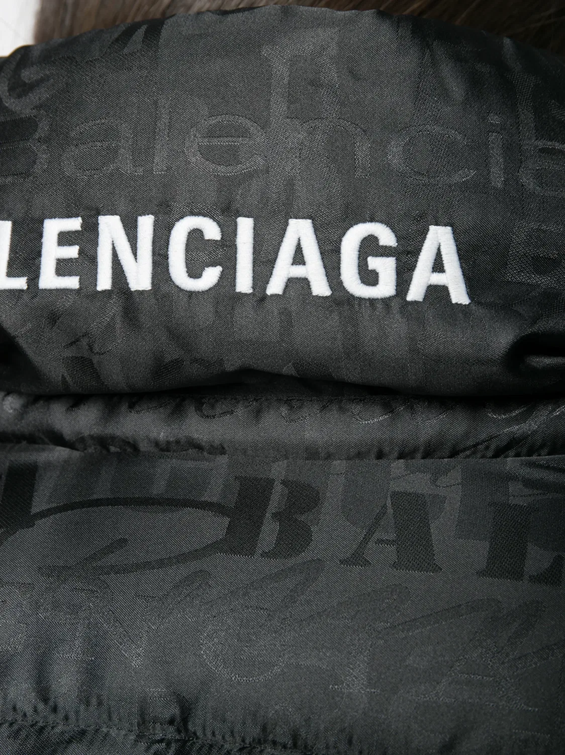 Balenciaga Пуховик Swing, черный — фото 2