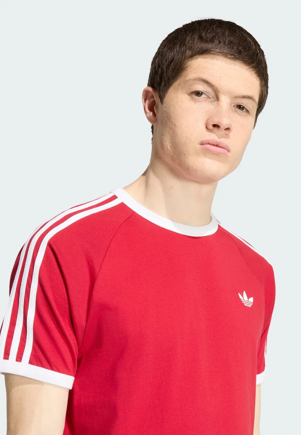 Футболка Adidas Originals красного цвета — фото 4