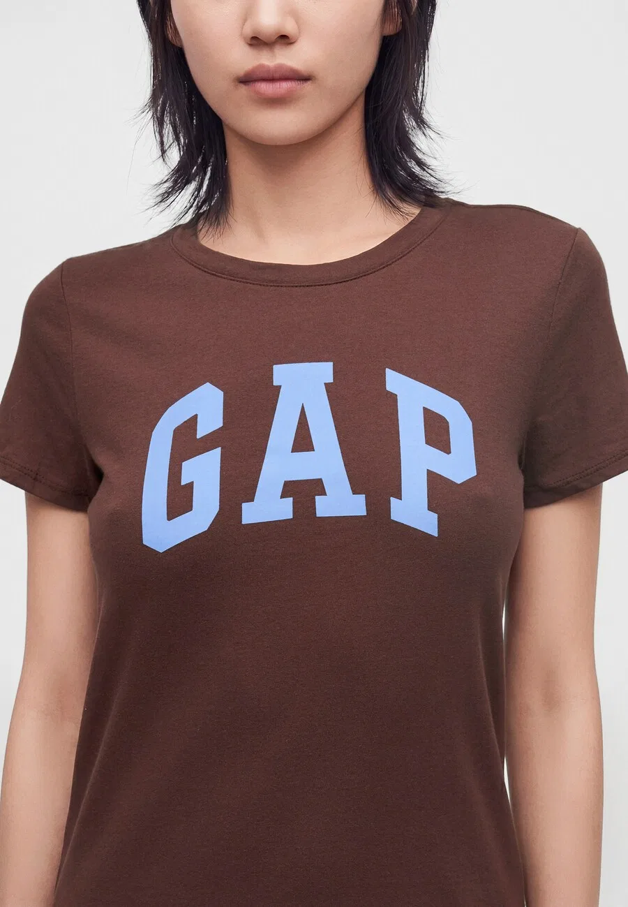 Футболка GAP 'CLASSIC' шоколадного цвета — фото 2