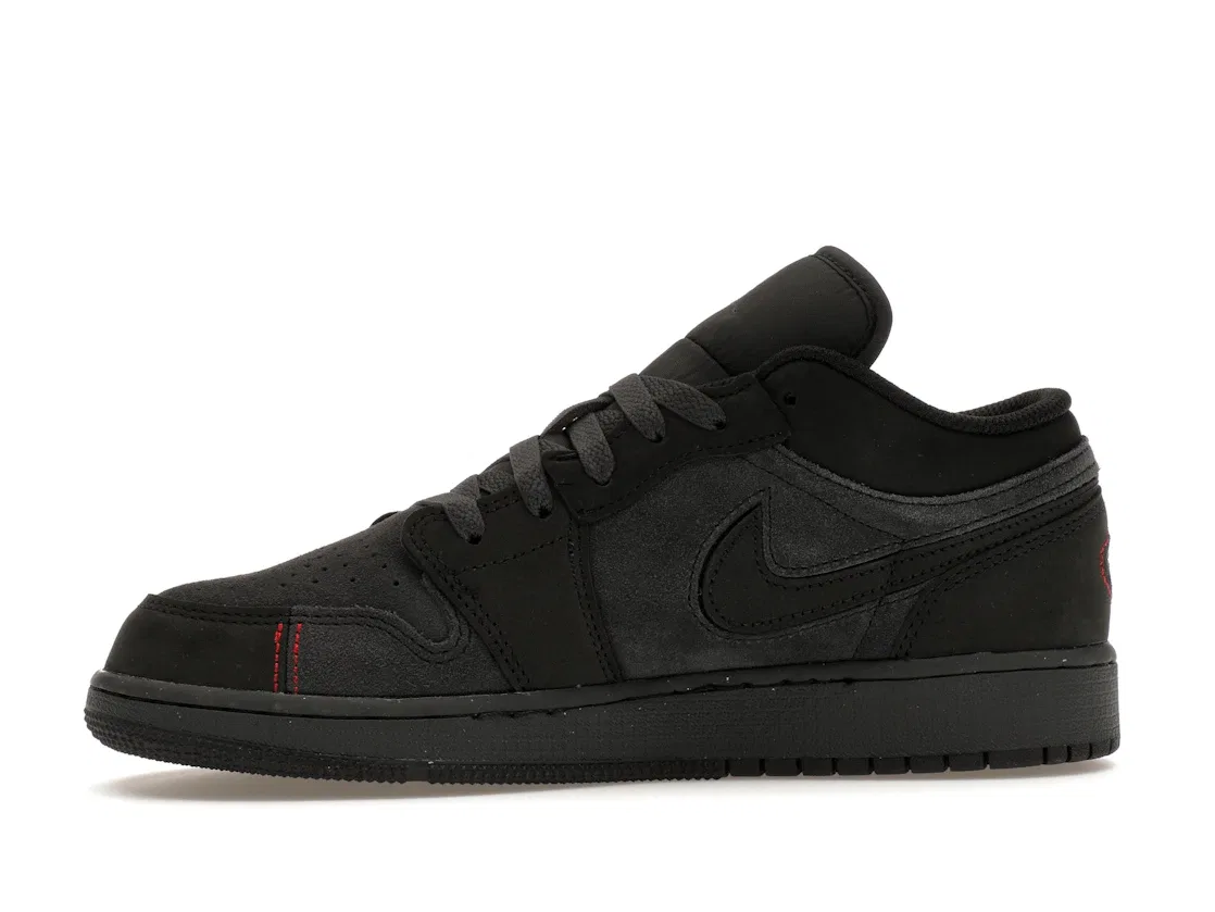 Детские кроссовки Lifestyle Jordan 1 Low SE Craft Jordan, Dark Smoke Grey/Varsity Red/Black — фото 3