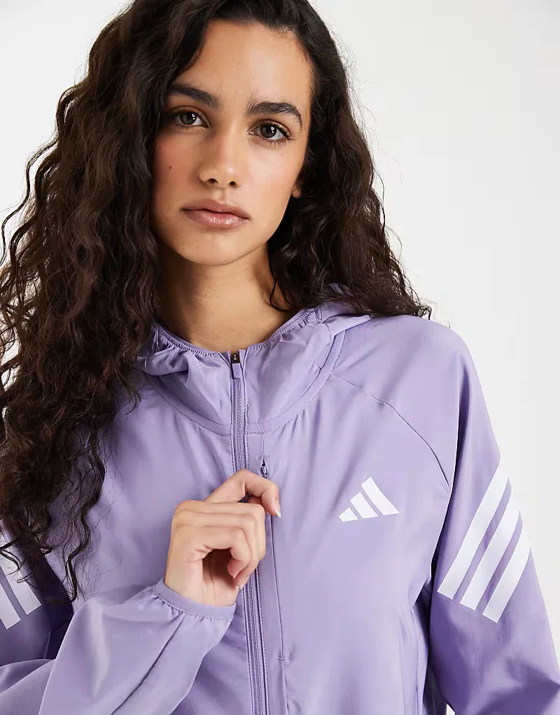 Культовая беговая куртка Adidas Performance Adi365 в цвете волшебный сиреневый
