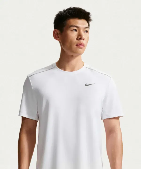 Футболка с коротким рукавом для бега с защитой от ультрафиолета Nike, белый