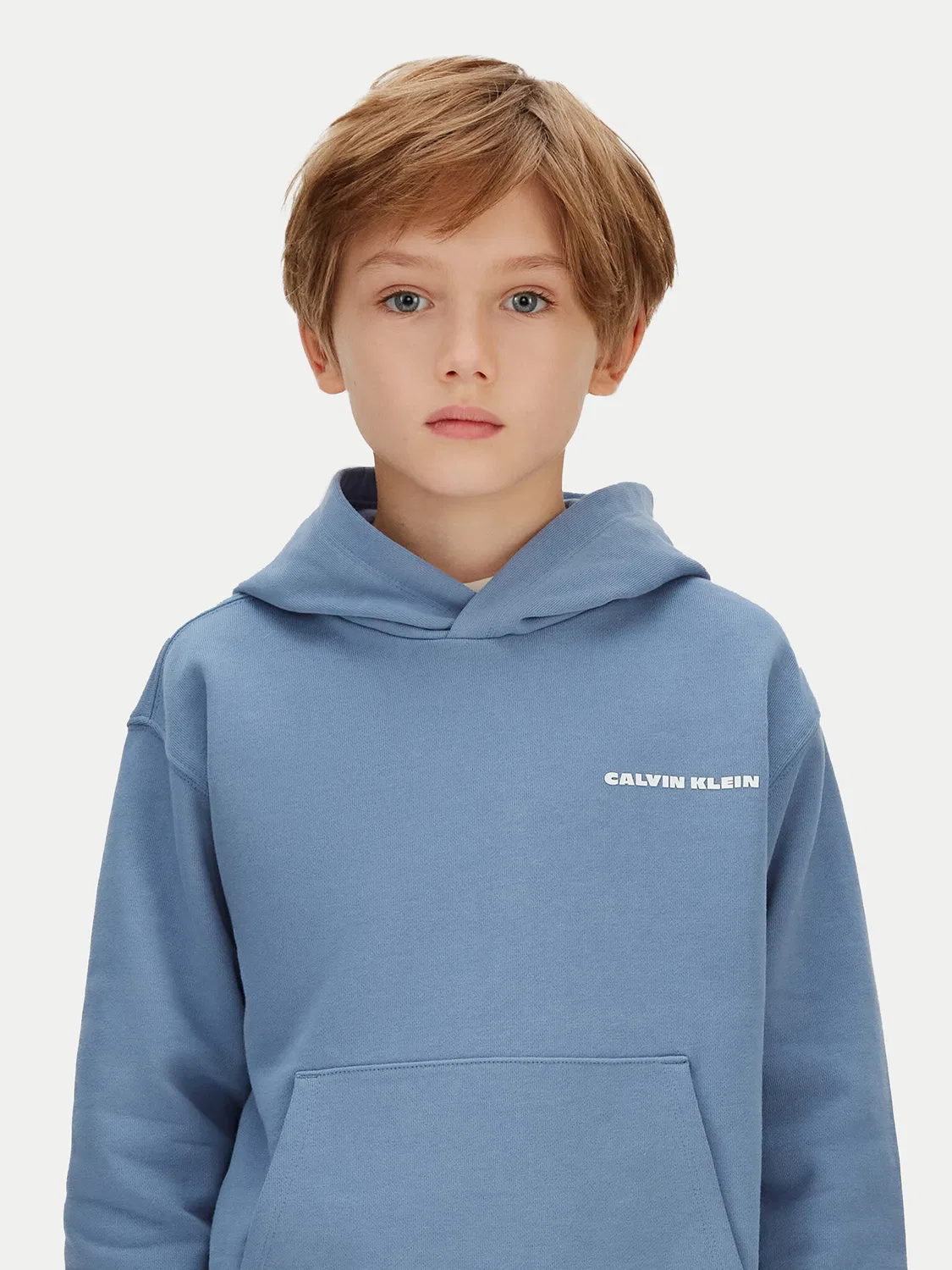Свитшот свободного кроя для мальчика Calvin Klein Jeans, синий — фото 4