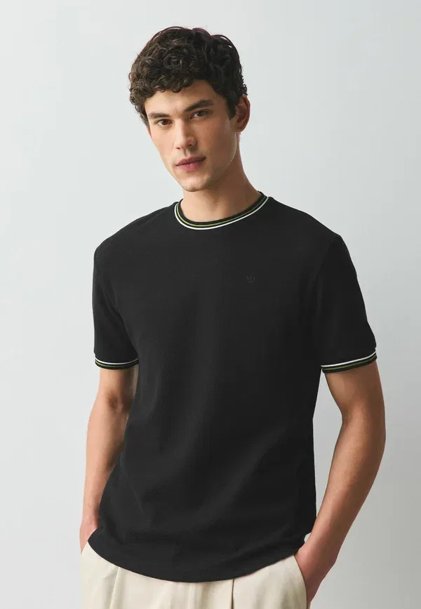 Футболка хлопковая Regular Fit Tipped Slim T-shirt Next, черный