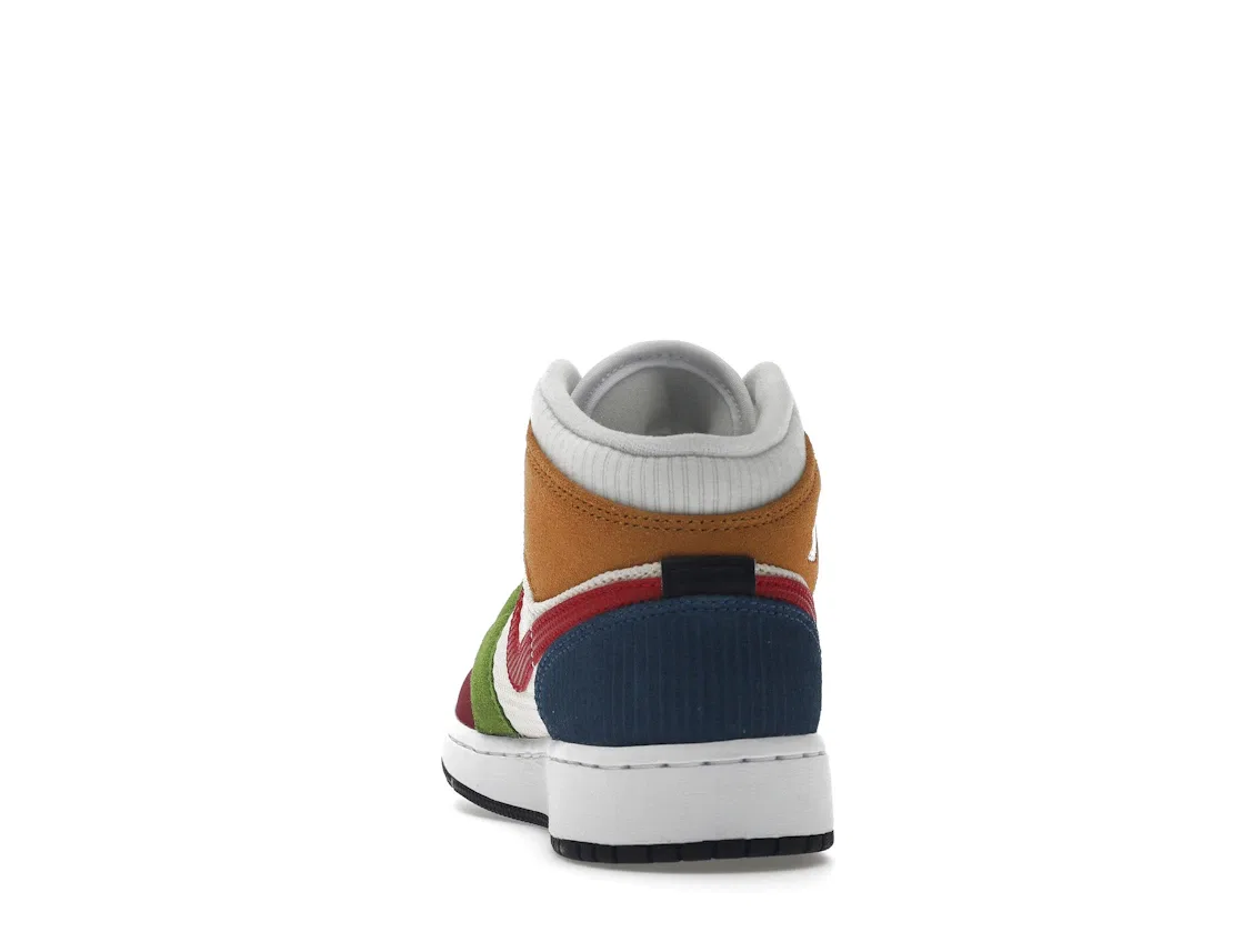 Детские кроссовки с принтом Jordan 1 Mid SE Messy Room, White/Gym Red/Black/Pearl White — фото 4