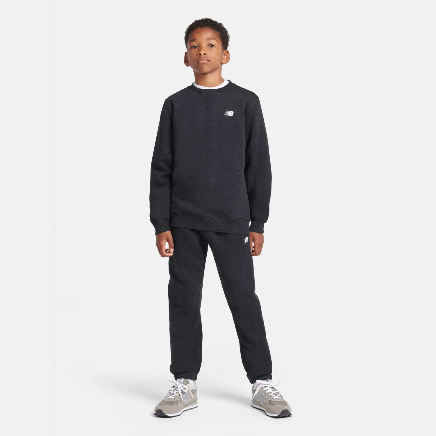 Детский свитшот с длинным рукавом Brush Back Small Logo Crew New Balance, Black — фото 2