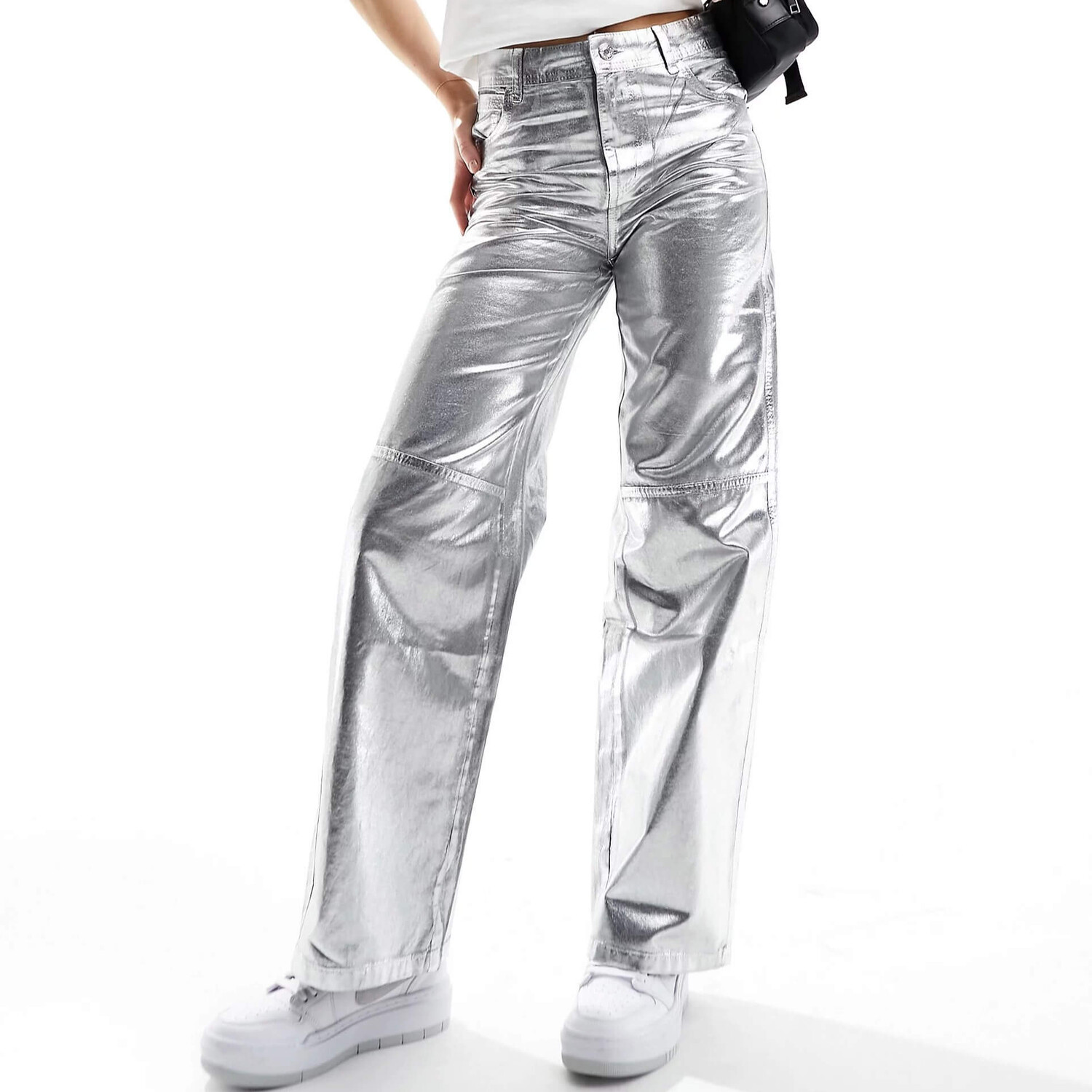 

Брюки Bershka Cracked Faux Leather Straight Leg, серебристый