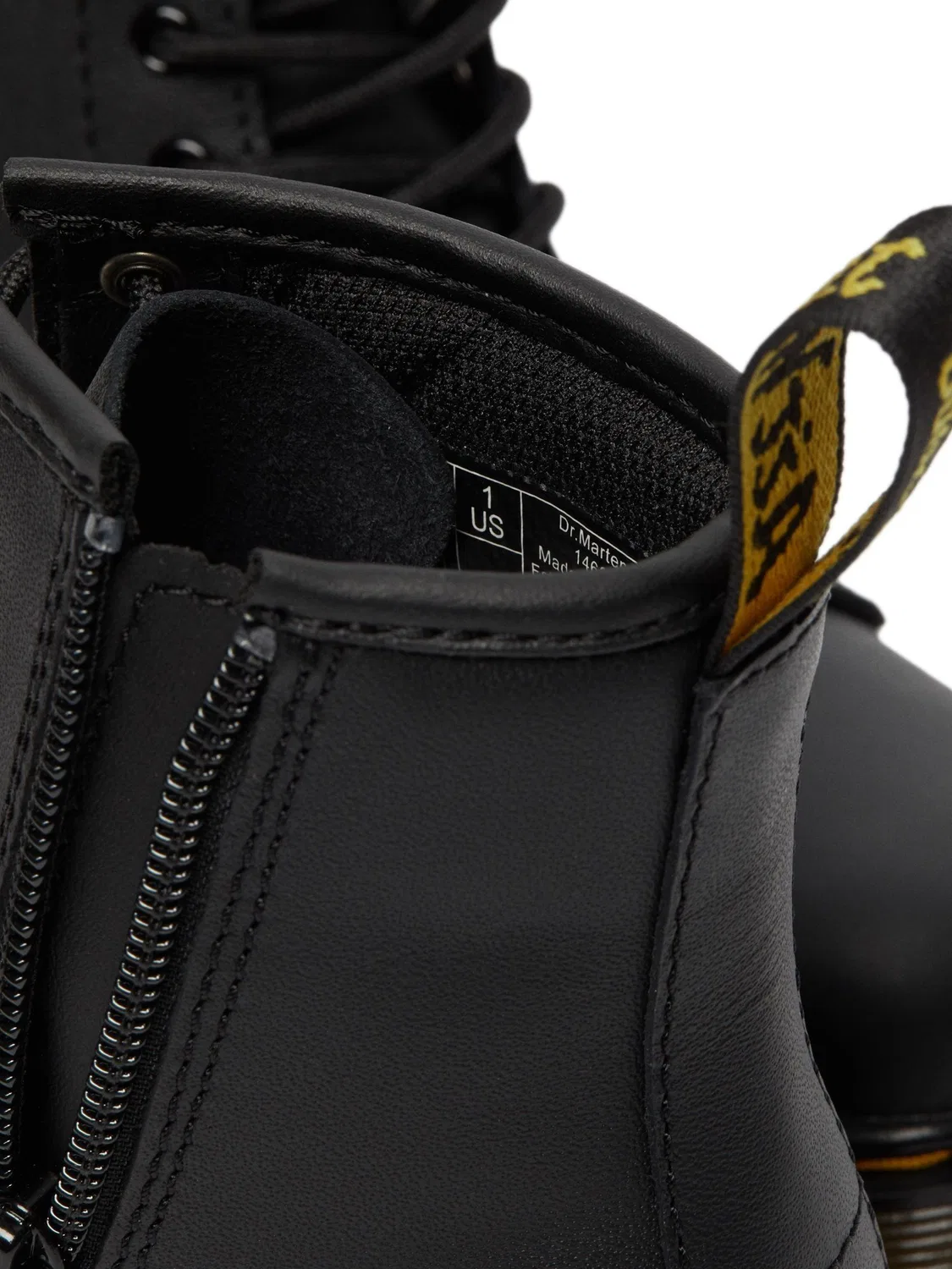 Ботинки Dr. Martens 1460 Softy T, шнурованные, черные — фото 4