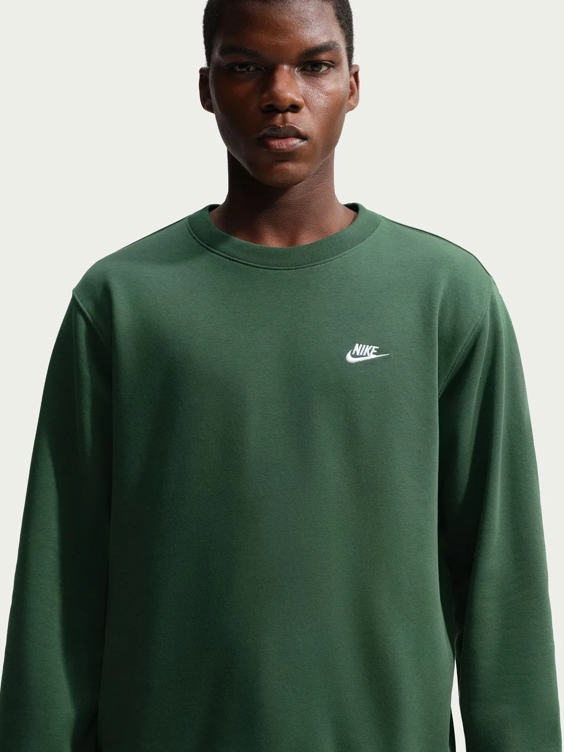 Зеленый свитшот с круглым вырезом Nike Fir Club
