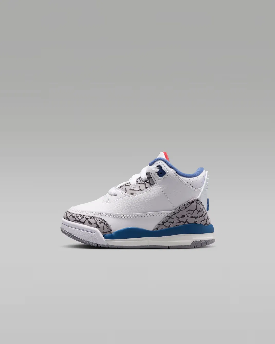 Детская/подростковая обувь Jordan 3 Retro "True Blue", White/True Blue/Cement Grey/Fire Red