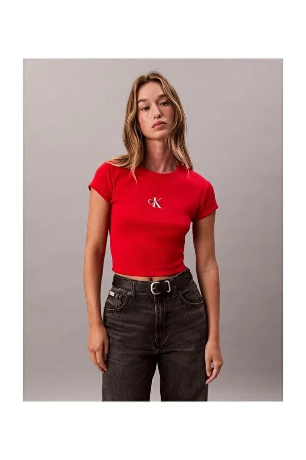 Женская футболка с принтом A-monogram baby tee Calvin Klein, Adrenaline Rush — фото 4