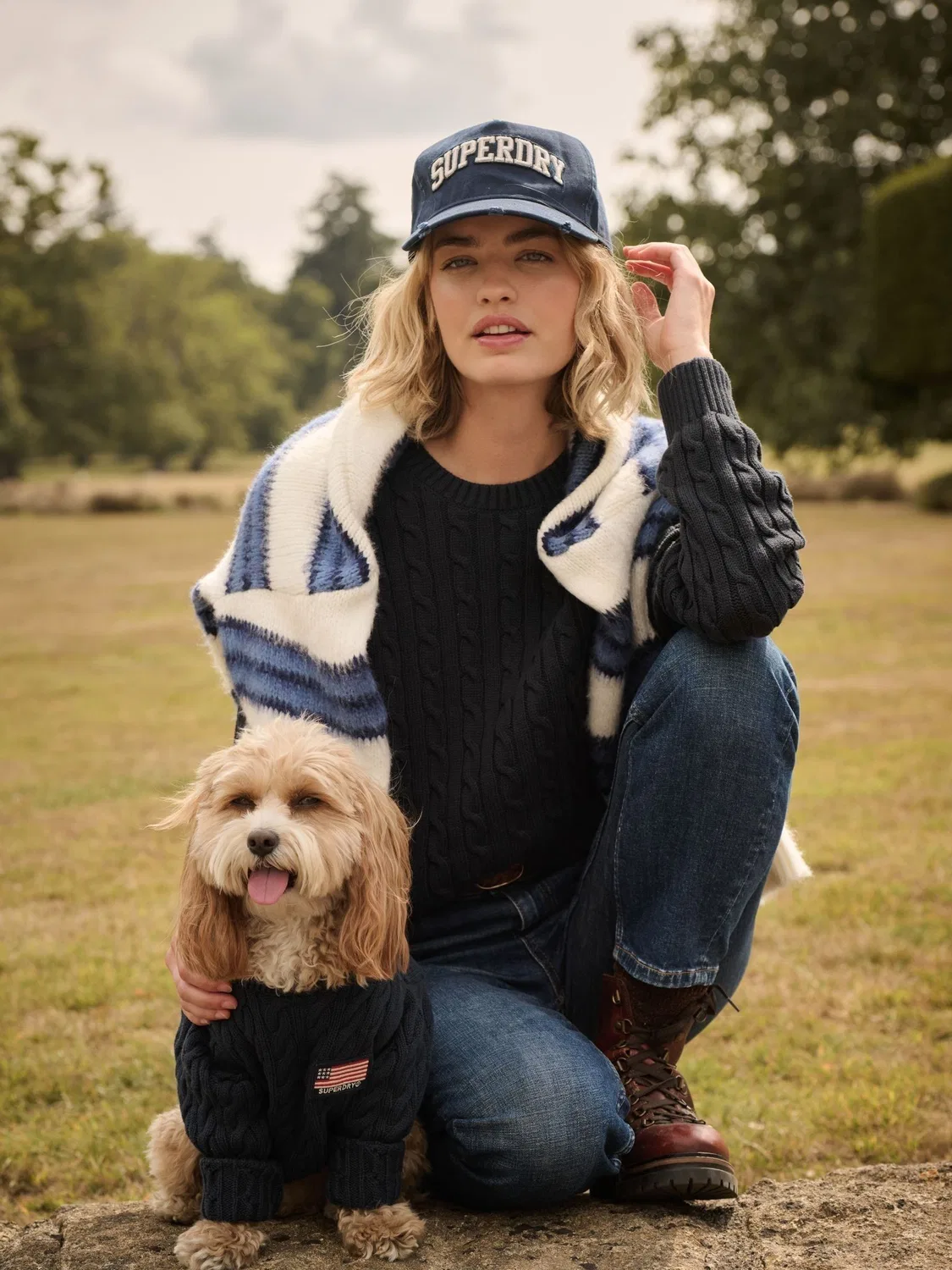 Свитер свободного кроя с кабельной вязкой Superdry, темно-синий — фото 2