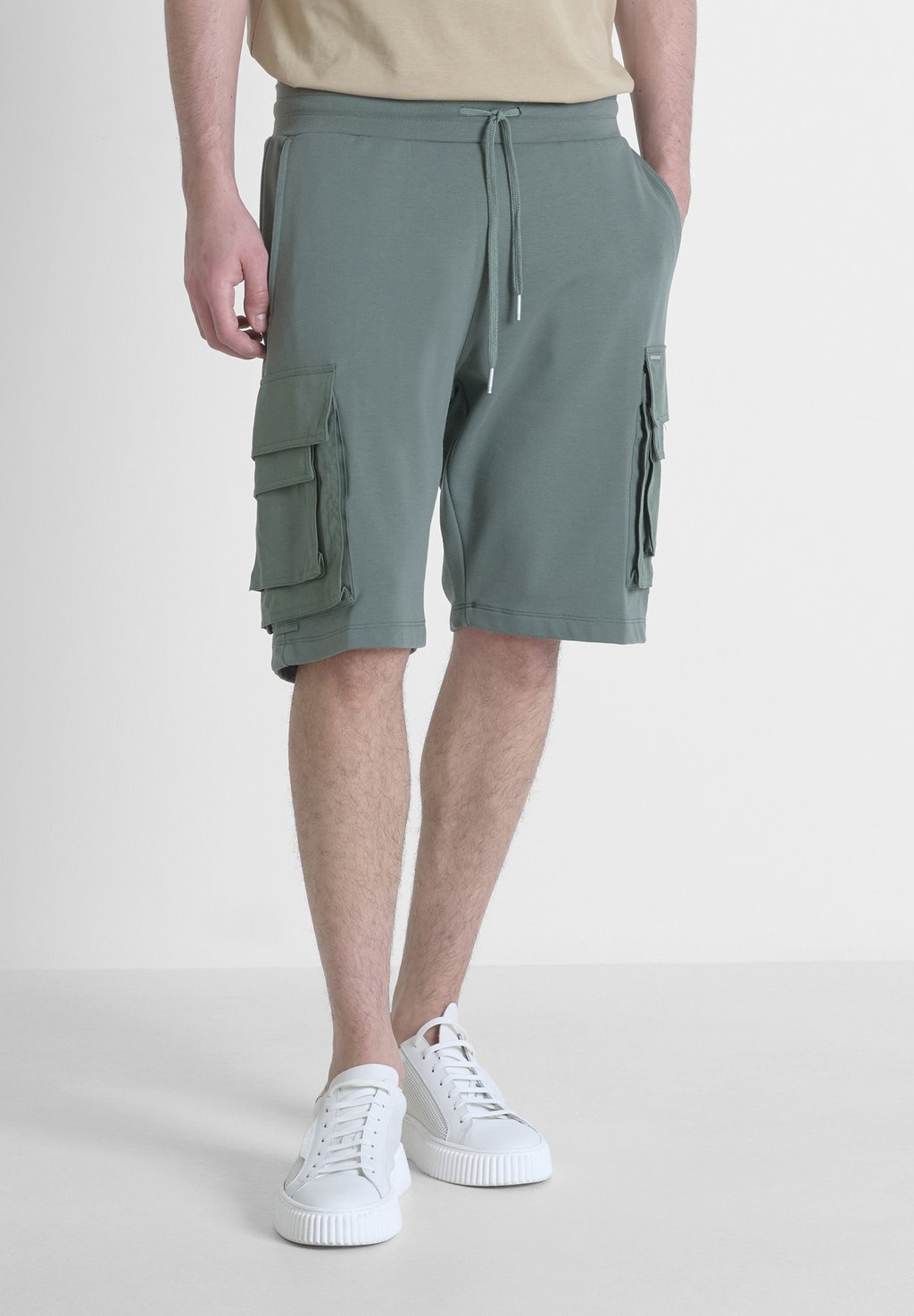 

Шорты REGULAR FIT IN WITH EMBROIDERED LOGO Antony Morato, зеленый