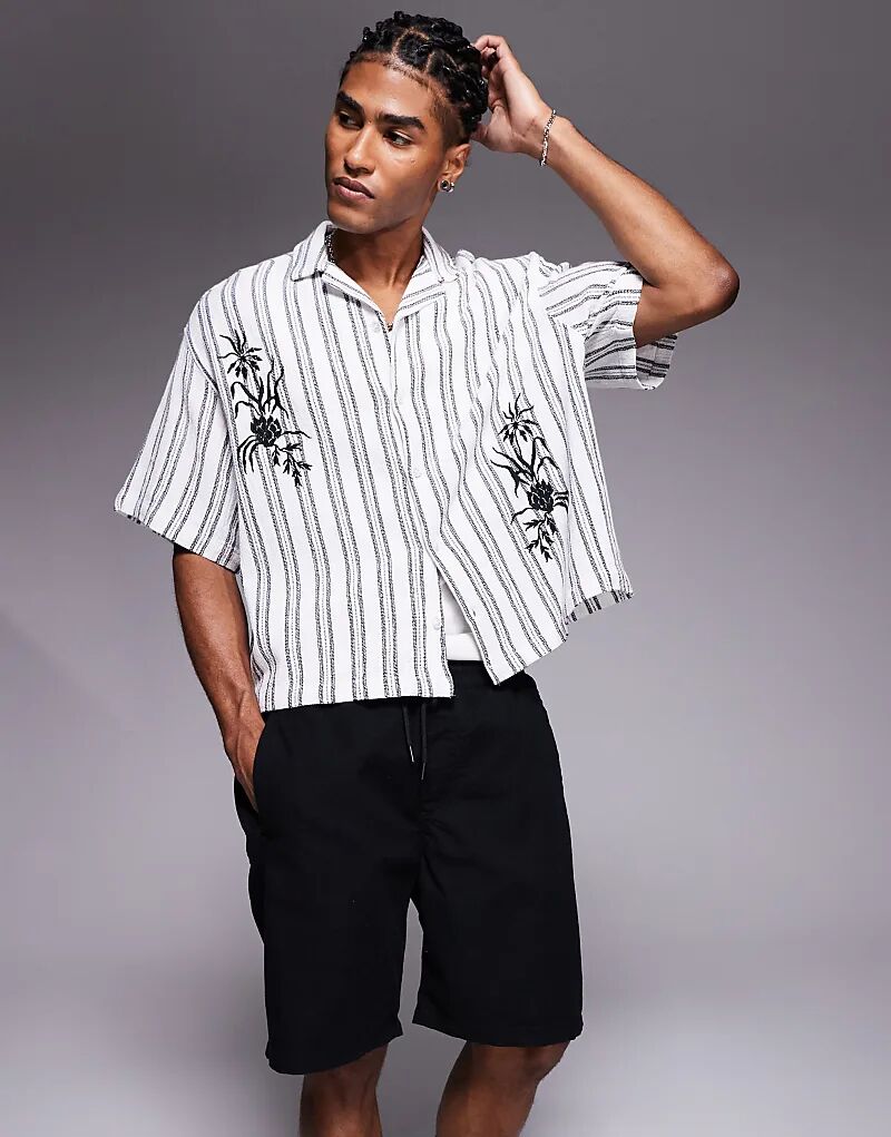 

Рубашка свободного кроя ASOS DESIGN с вышивкой в черном и бежевом цветах