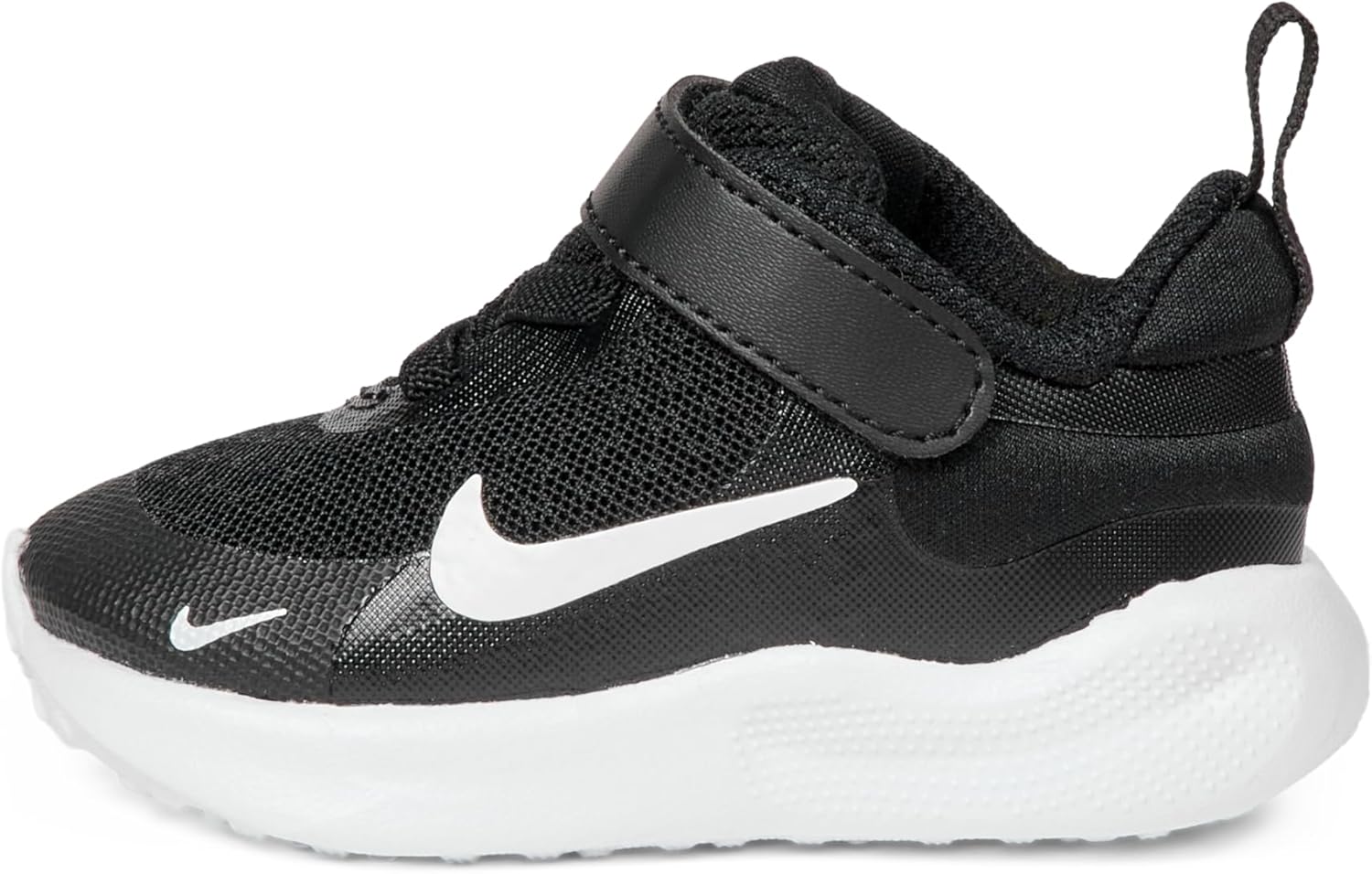 

Детские кроссовки Nike Revolution 7 (Gs), белый/черный