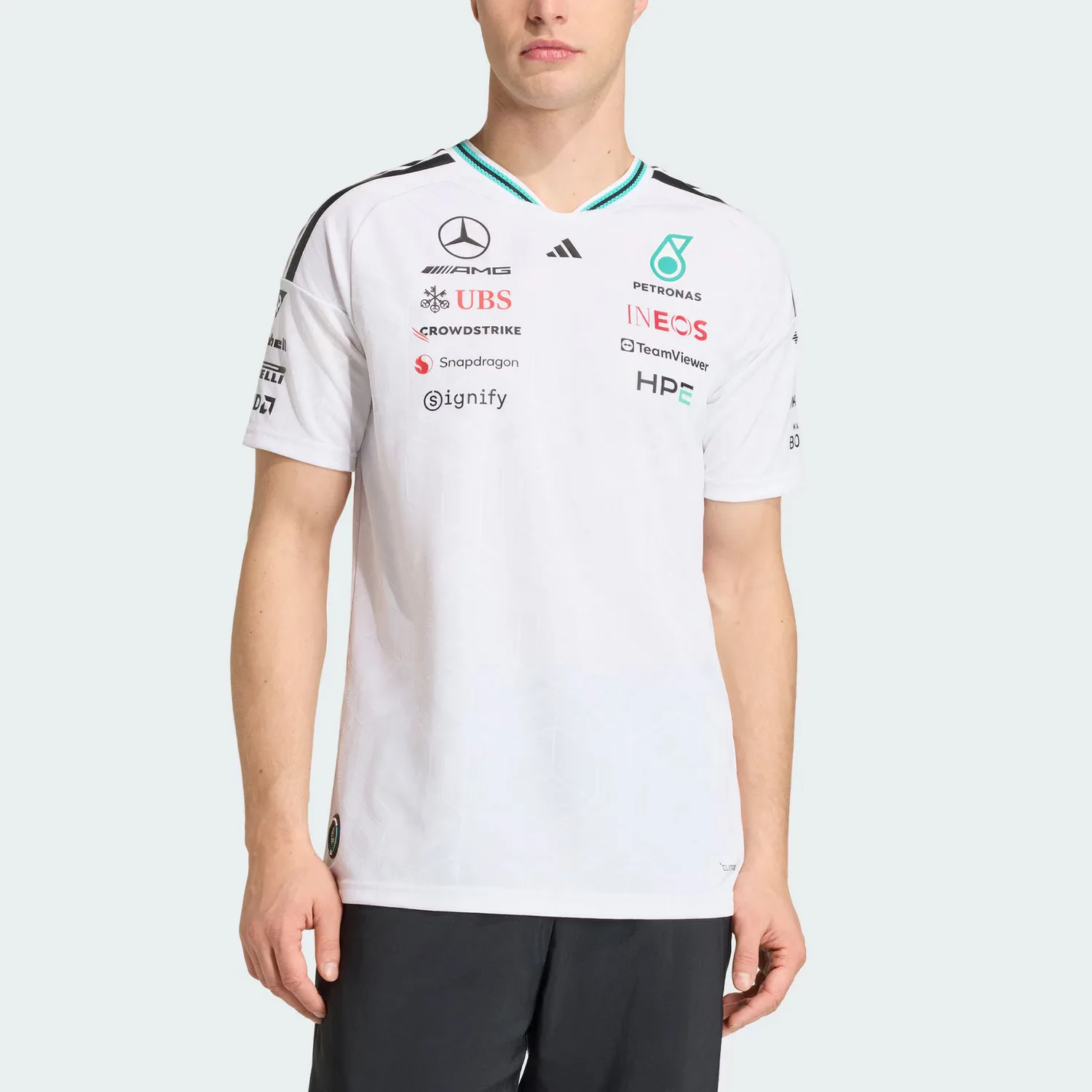 Футболка Mercedes AMG Petronas Formula 1 Team, быстросохнущая Adidas, белый — фото 3