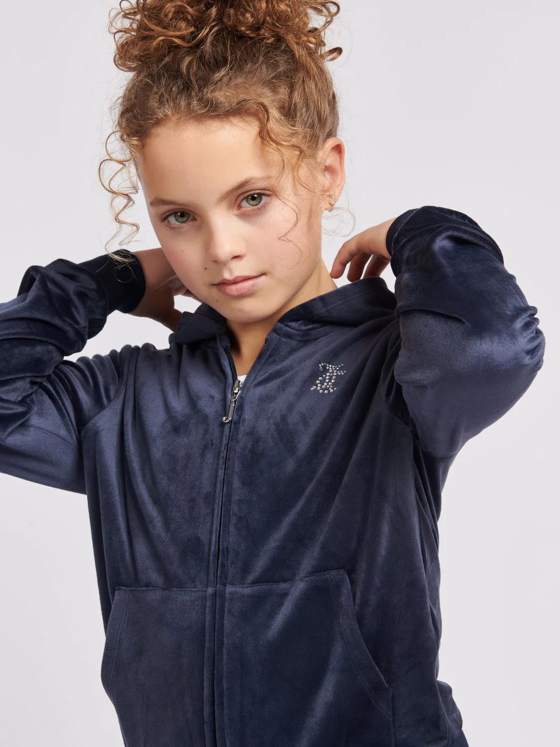 Толстовка с капюшоном на молнии, с кристаллами Juicy Couture, светло-голубой — фото 4