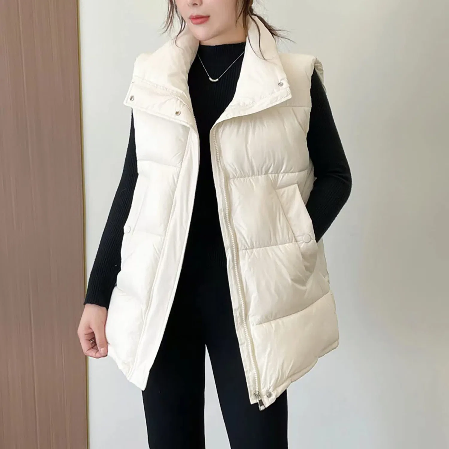 Женский стеганый жилет с капюшоном оверсайз Y2K Solid Color Elegant Lightweight Quilted Down Jacket Sporty Windproof Warm, Beige — фото 2