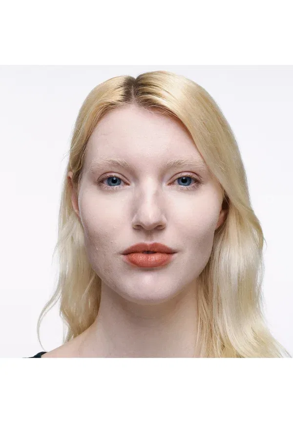 Консилер 36-hour long-wearing, lightweight Studio Fix 36hr Smooth Angles Concealer Mac NW5 7 мл, цвет nw5 — фото 4