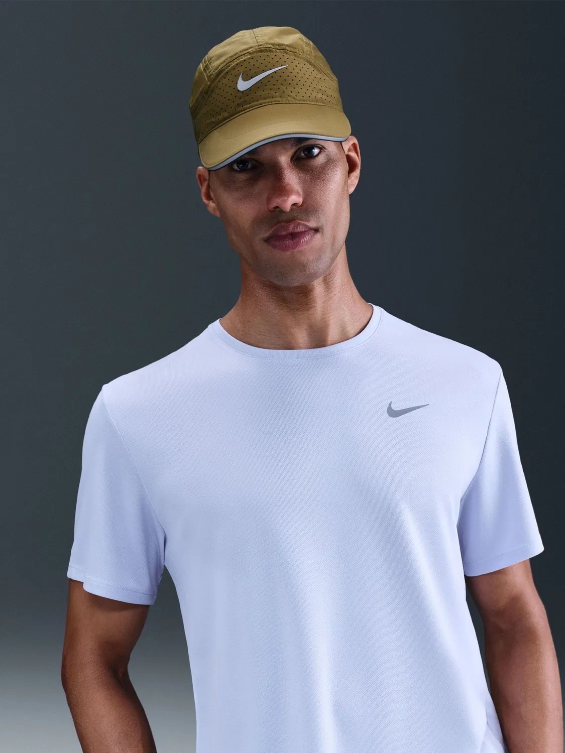 Футболка беговая Nike Ghost Blue Dri-FIT Miler, призрачно-голубой