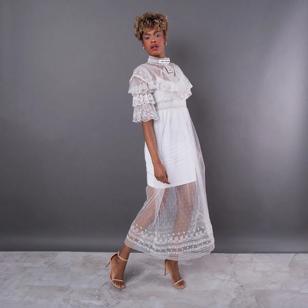 Платье длинное кружевное Ladies Light Pebble Grey Long Lace Dress Burberry, Light Pebble Grey — фото 3
