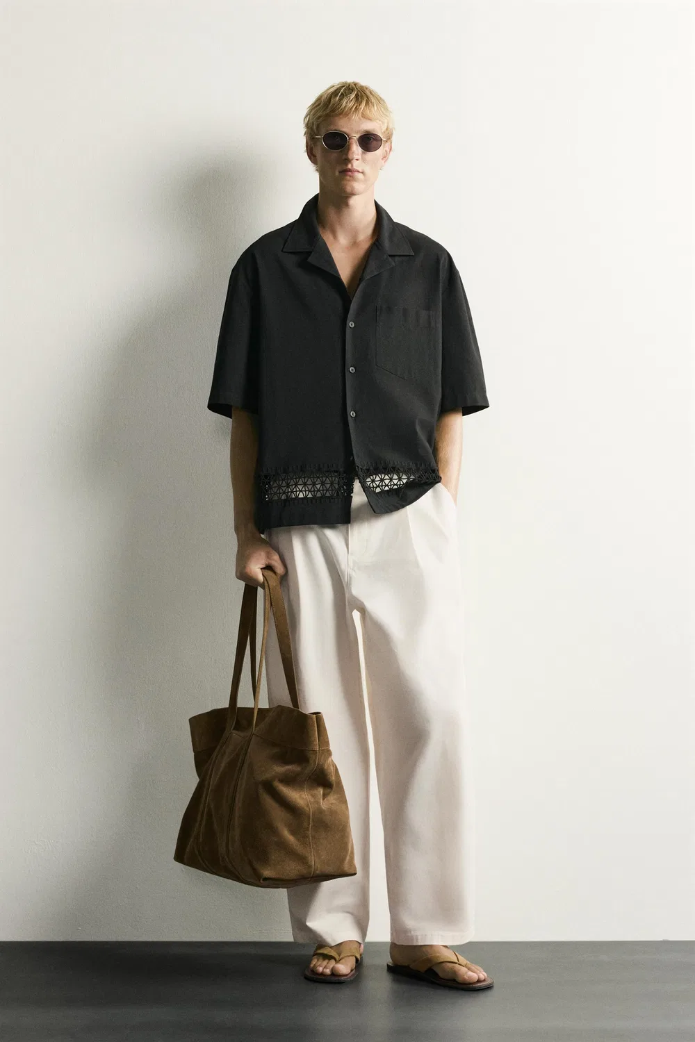 Рубашка свободного кроя с контрастной отделкой. ZARA, Black