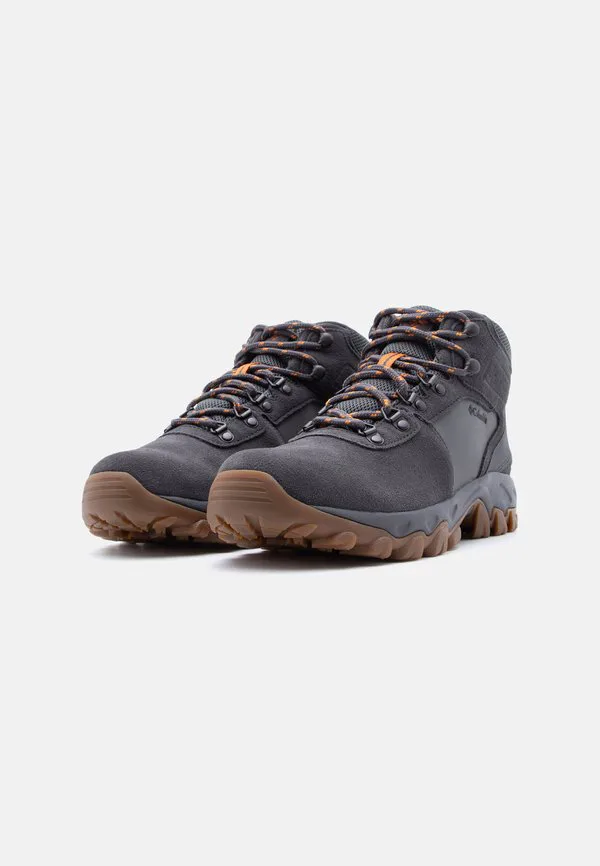 Походные ботинки newton ridge plus ii wp Columbia, Dark Grey/Gold-Coloured Amber — фото 2