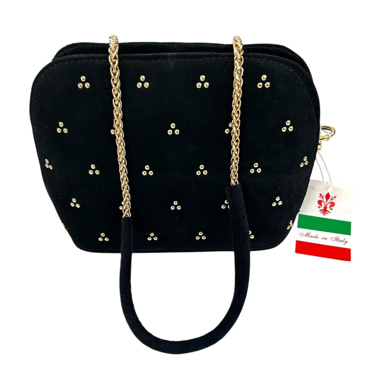 

Женская сумка Carla из натуральной замши в черном цвете Made in Italy
