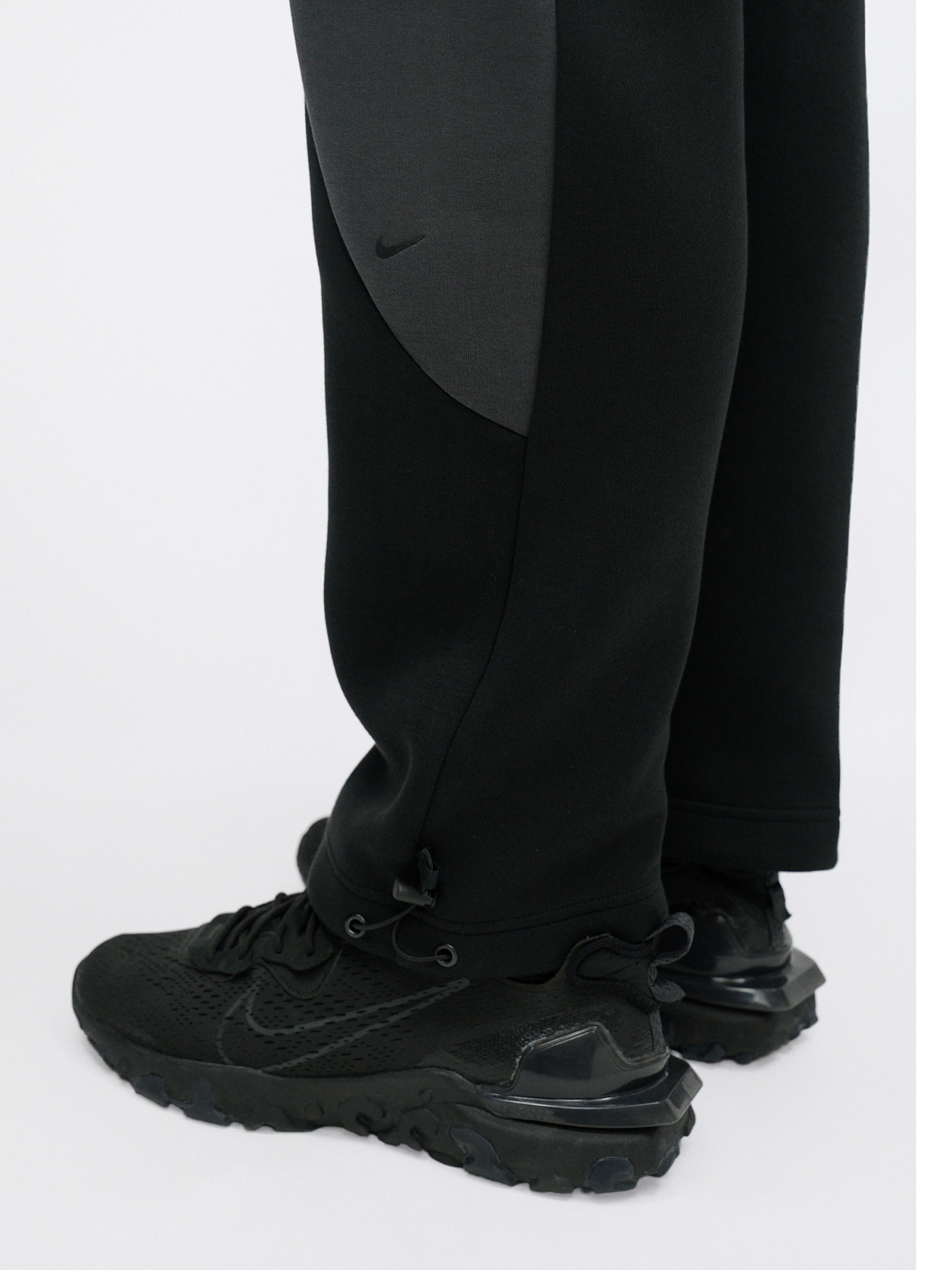 Nike Sportswear Брюки Regular черного цвета — фото 2