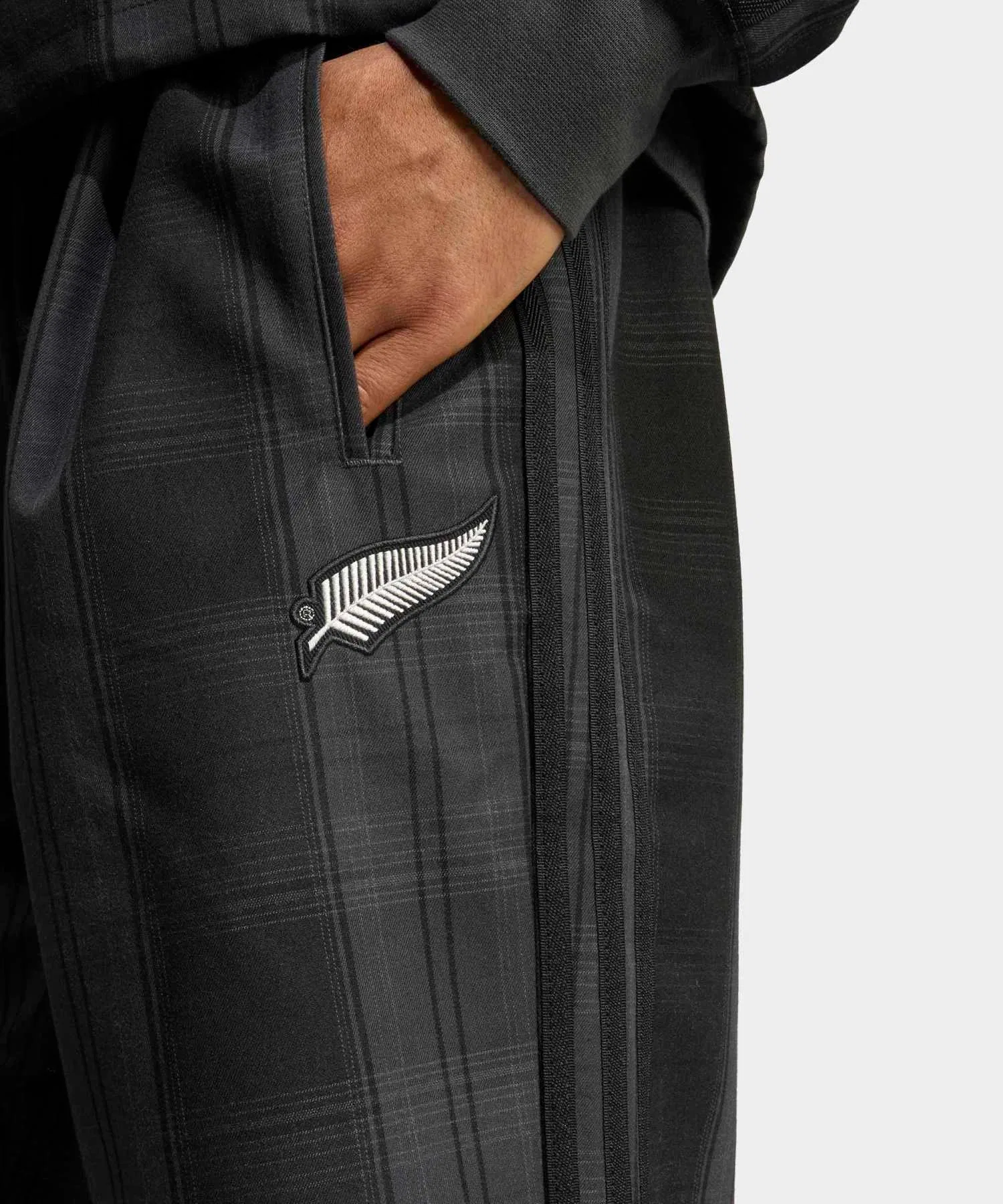 Спортивные брюки adidas Originals & All Blacks Firebird Check / adidas Originals — фото 4