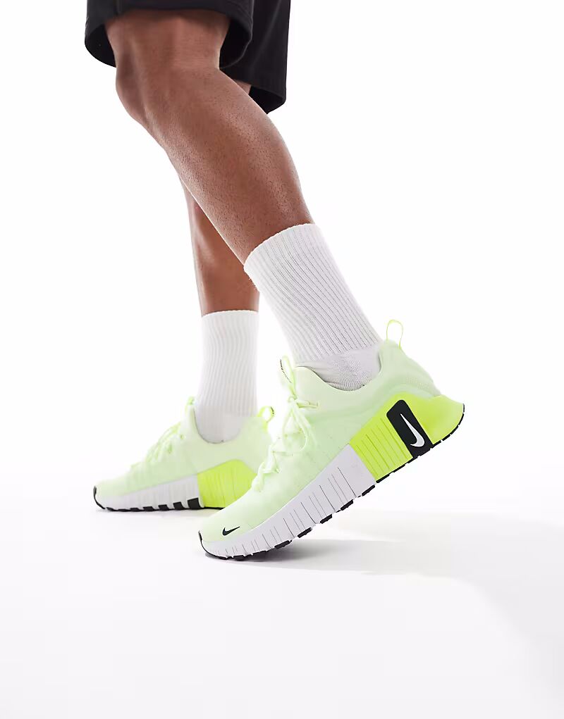 

Кроссовки Nike Training Free Metcon 6 зеленого цвета