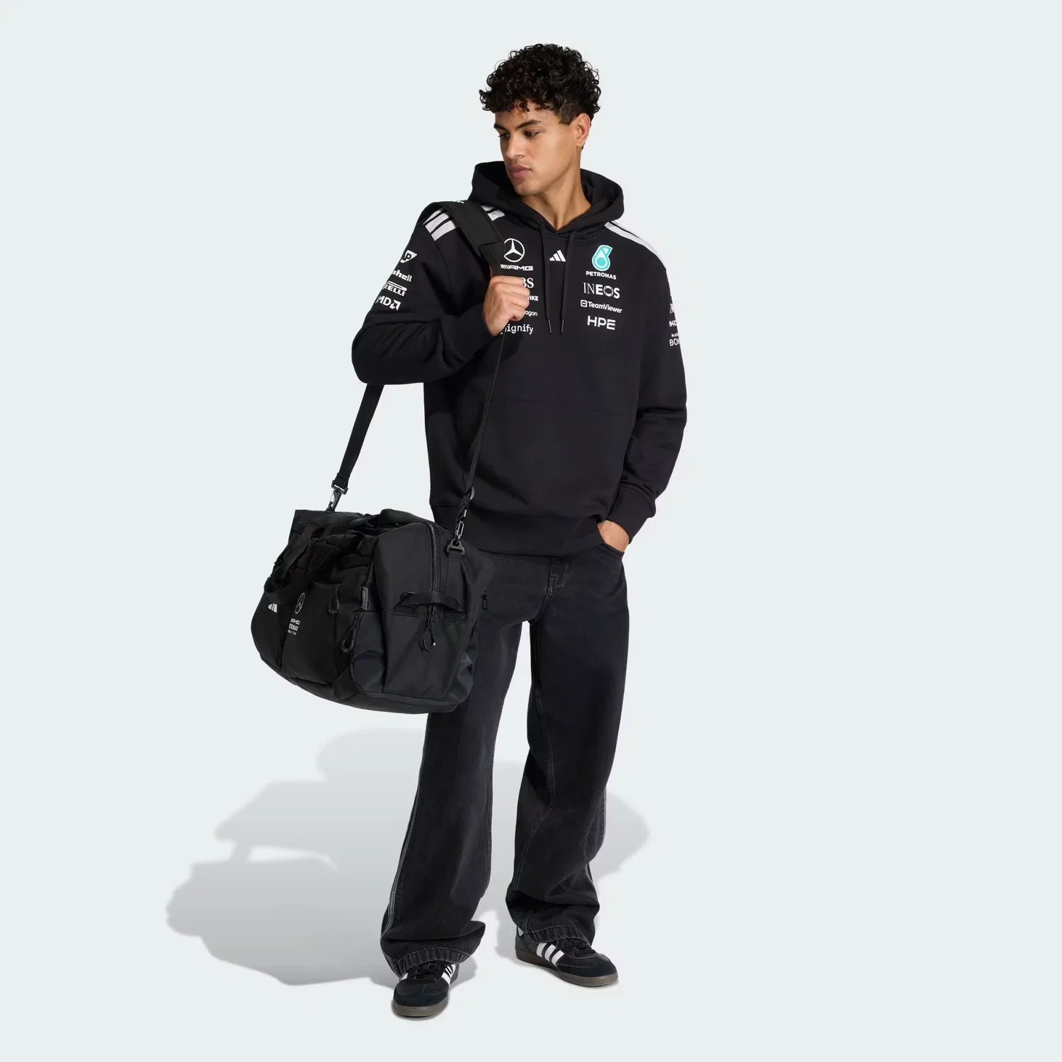Мужское худи свободного кроя Mercedes - AMG Petronas Formula 1 Team Driver Hood Adidas Performance, черный — фото 4