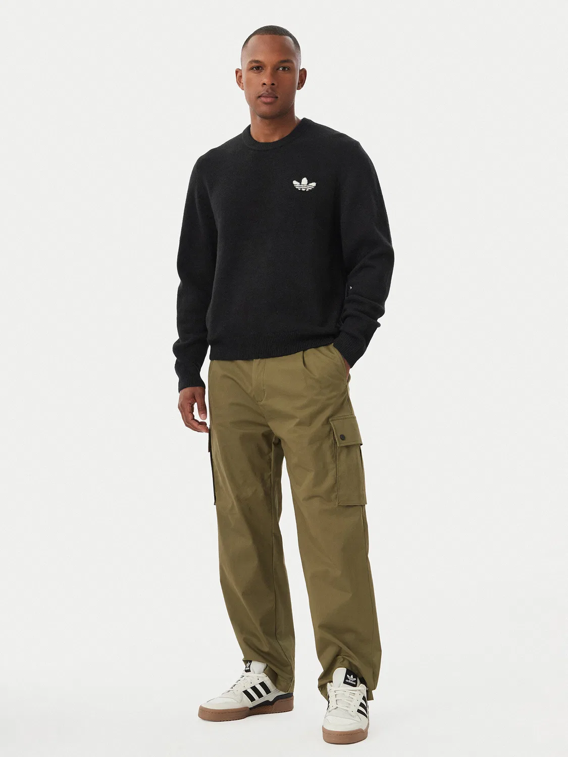 Мужской пуловер стандартного кроя Trefoil Essentials Adidas, черный — фото 2