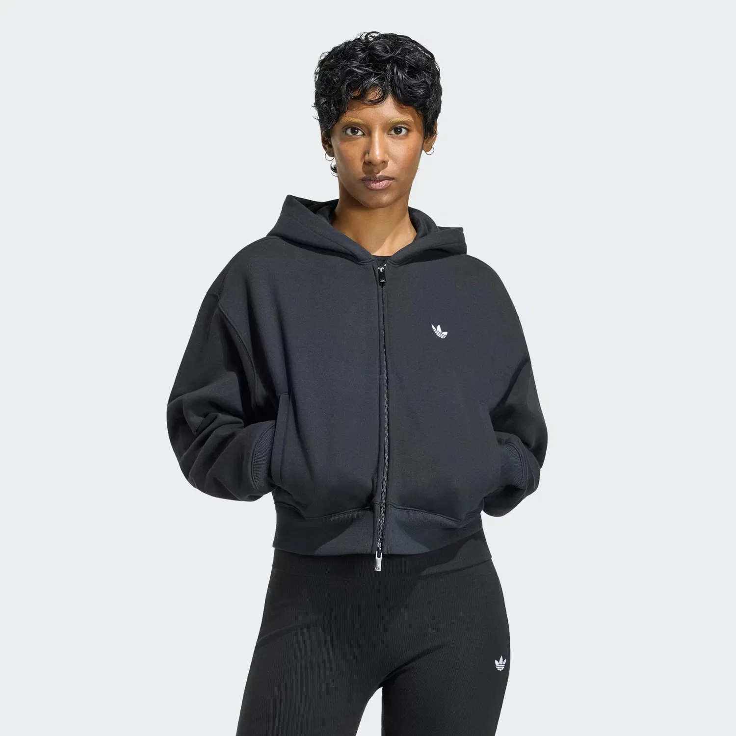 Женское укороченное худи на молнии из флиса Essentials Fleece Cropped FZ Adidas Originals, черный
