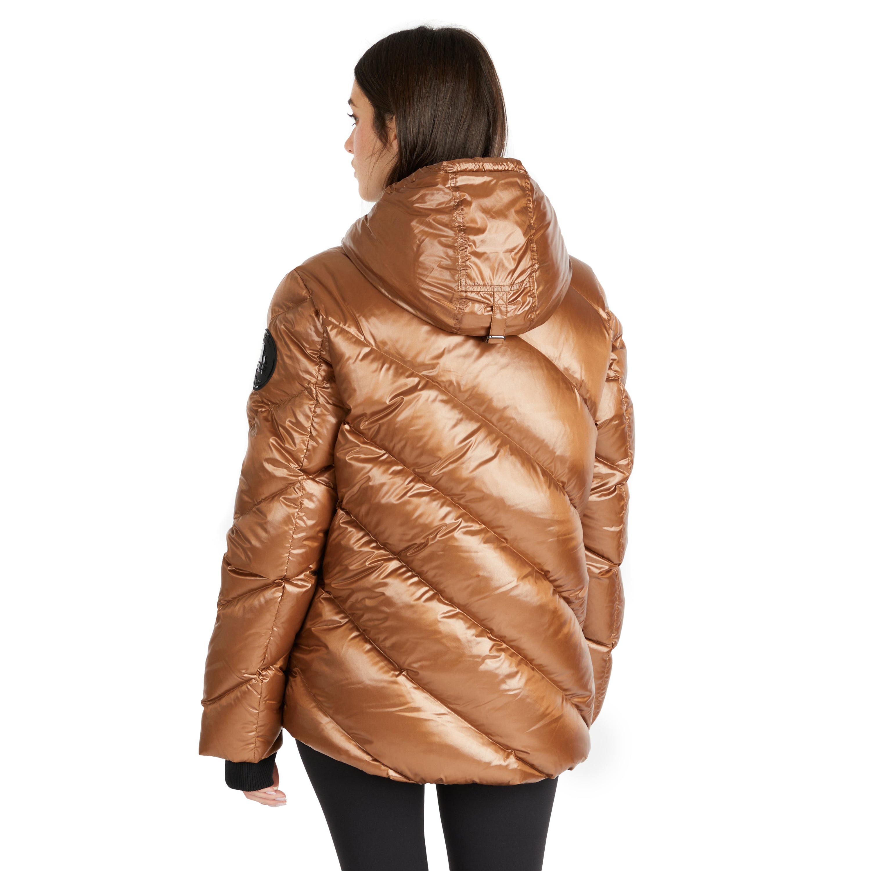 

Короткий пуховик Pajar Nelli Women's с фиксированным капюшоном, цвет copper