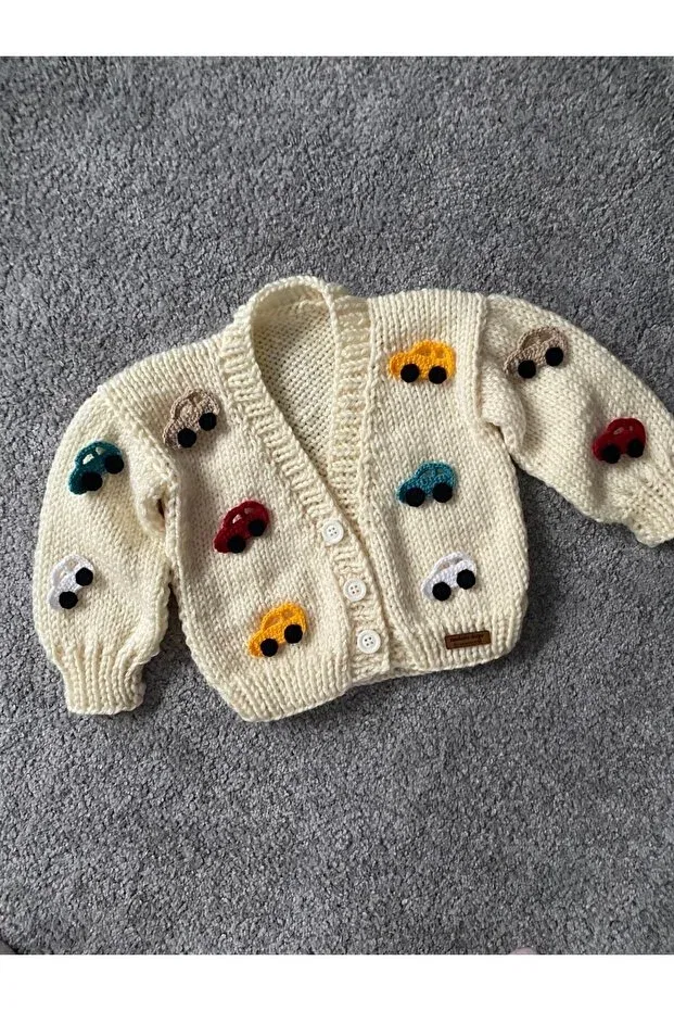 Детский кардиган для мальчиков с принтом Hand knitted boy's cardigan with car detail Nevalin, Ecru