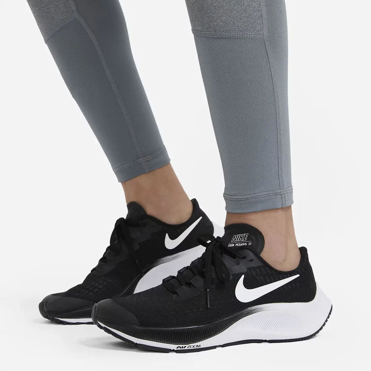 Детские леггинсы для девочек с влагоотводящей технологией Nike Pro Dri-FIT, Gris — фото 3