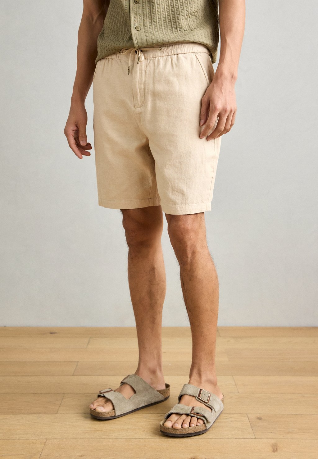 

Шорты SEASONAL CORE BERMUDA Scotch & Soda, песочный
