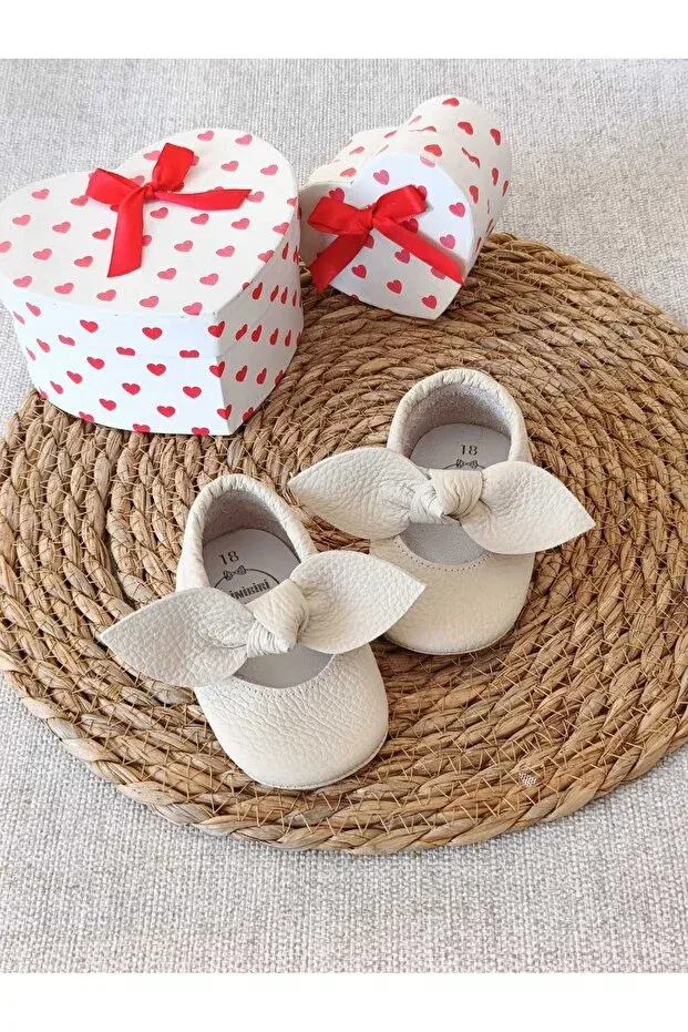 Детские мокасины для девочек из натуральной кожи Angel model Minibiri, Cream