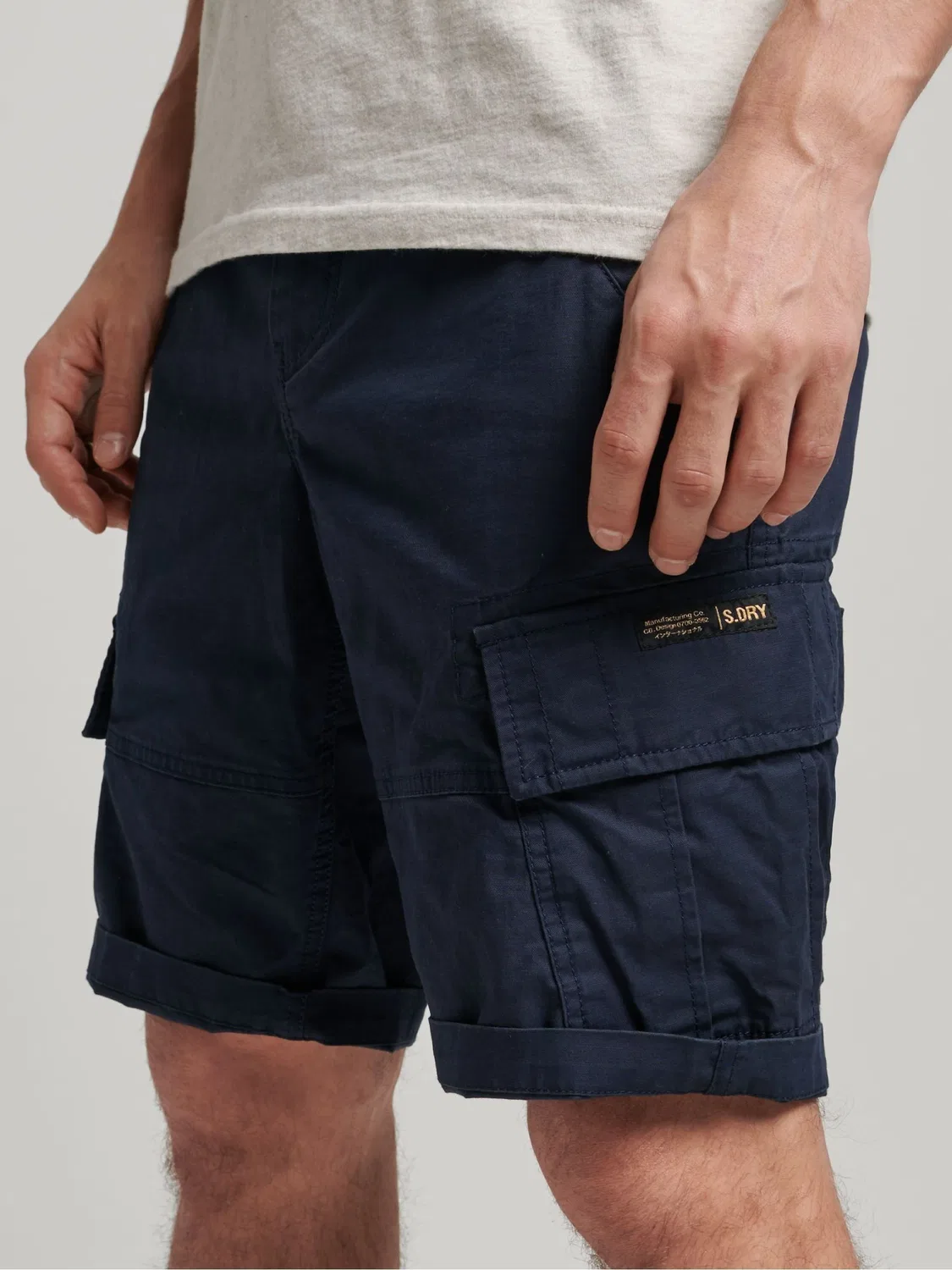Темно-синие шорты карго Superdry Core