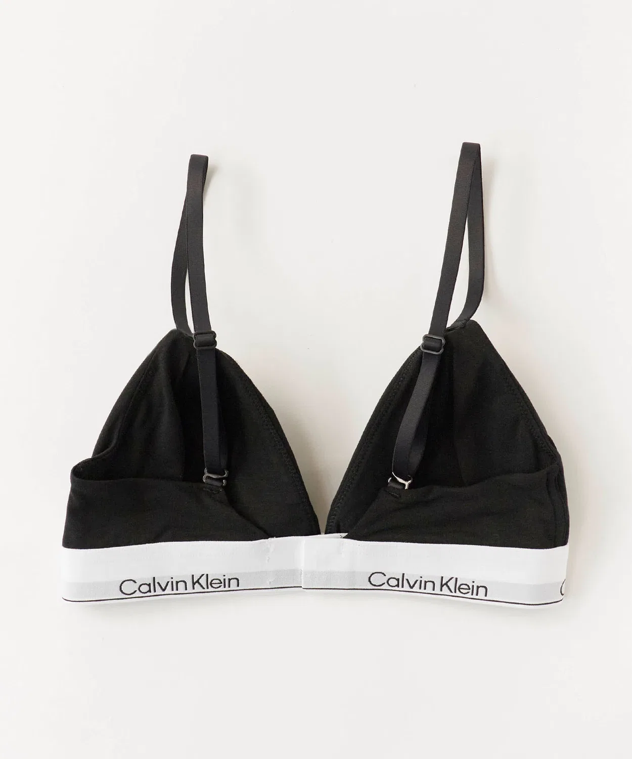 Женский спортивный бра без косточек с треугольными чашками Calvin Klein LGHT LINED TRIANGLE, Серый — фото 2