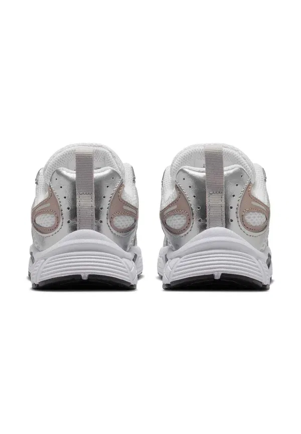 Кроссовки с перфорацией V5 Rnr Lace Bp Nike Sportswear, белый/черный/серый/металлик серебристый/белый — фото 4