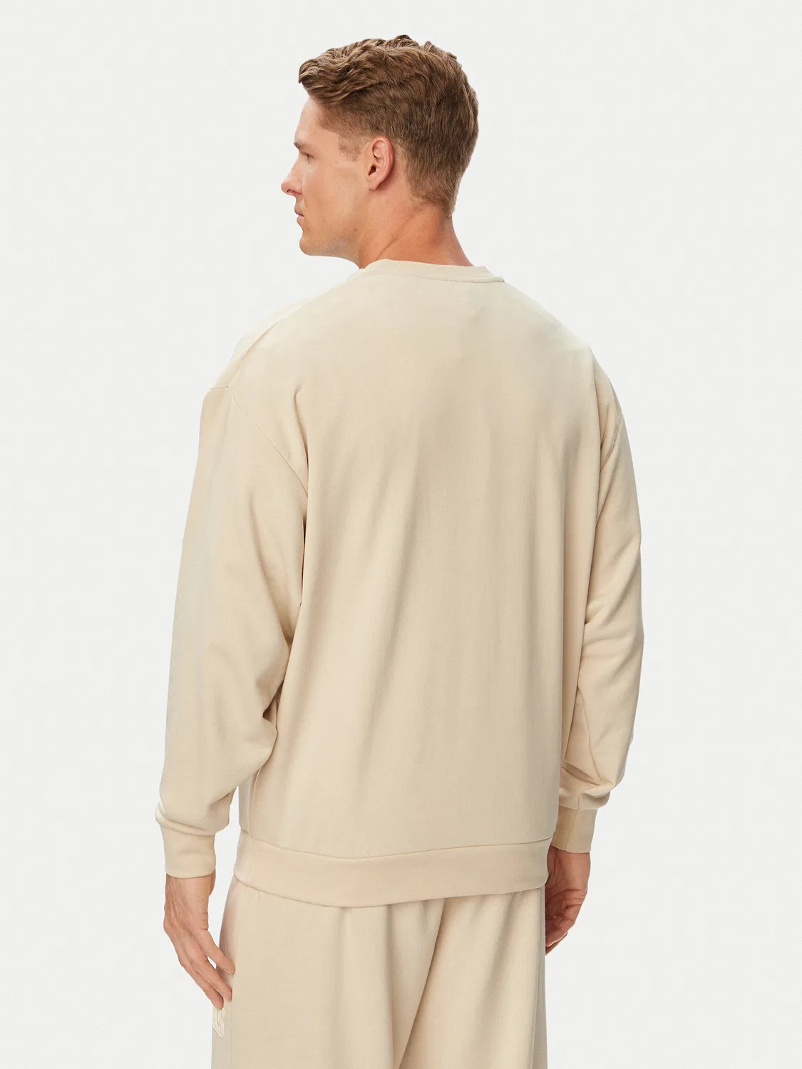 Мужская толстовка стандартного кроя Seasonal Essentials Collegiate French Terry Crew Adidas, бежевый — фото 3