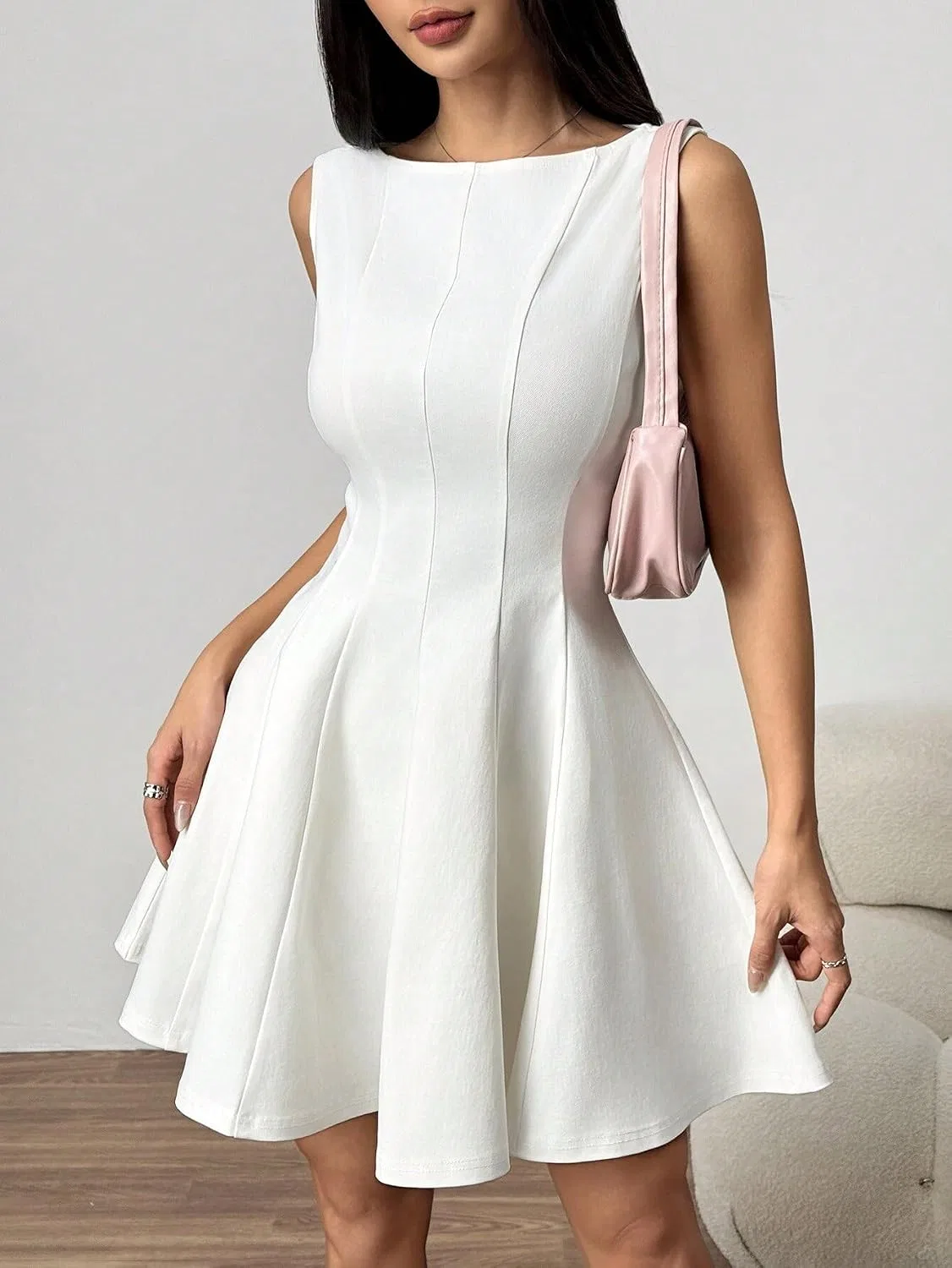 Женское мини-платье А-силуэта с открытой спиной, White — фото 3